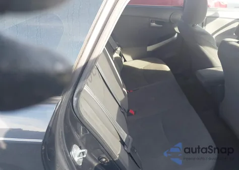 2010 Toyota Prius Iii z USA, uszkodzony, nr VIN JTDKN3DU6A5113934